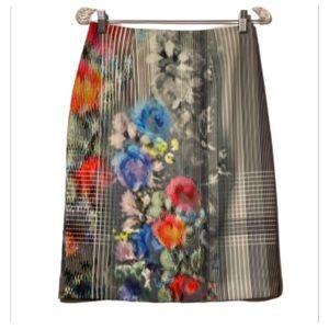 Nanette Lepore Size 4 Pencil Skirt Blurred Print